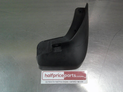 Holden CG Captiva Genuine Right Hand Front Mud Flap Only New Part