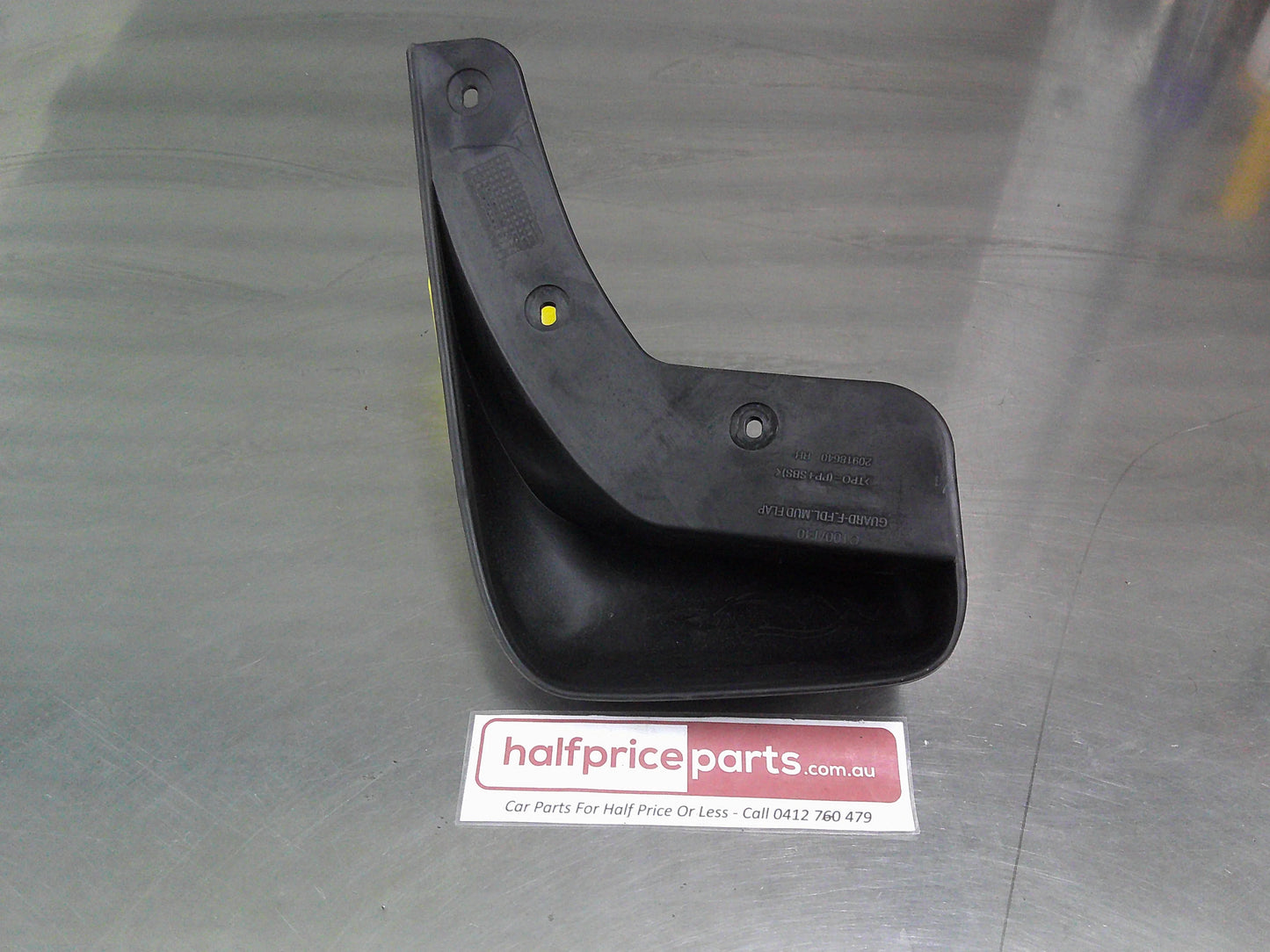 Holden CG Captiva Genuine Right Hand Front Mud Flap Only New Part
