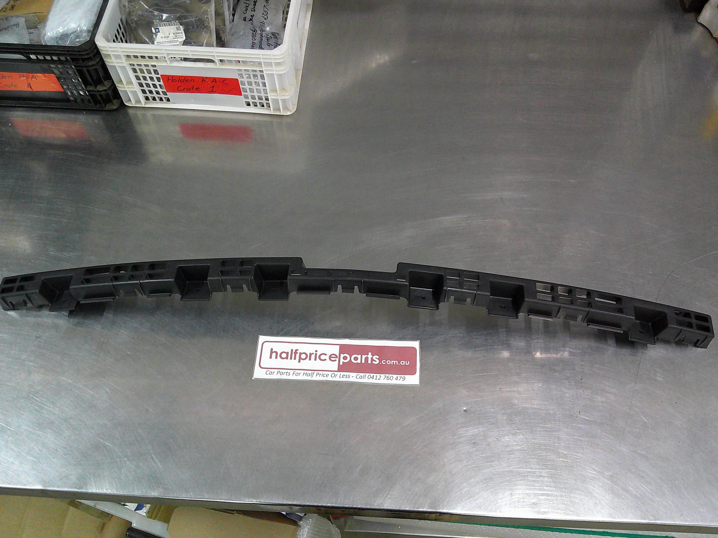Holden RG7 Colorado Genuine Rear Center Bumper Bar Reinforcement New Part