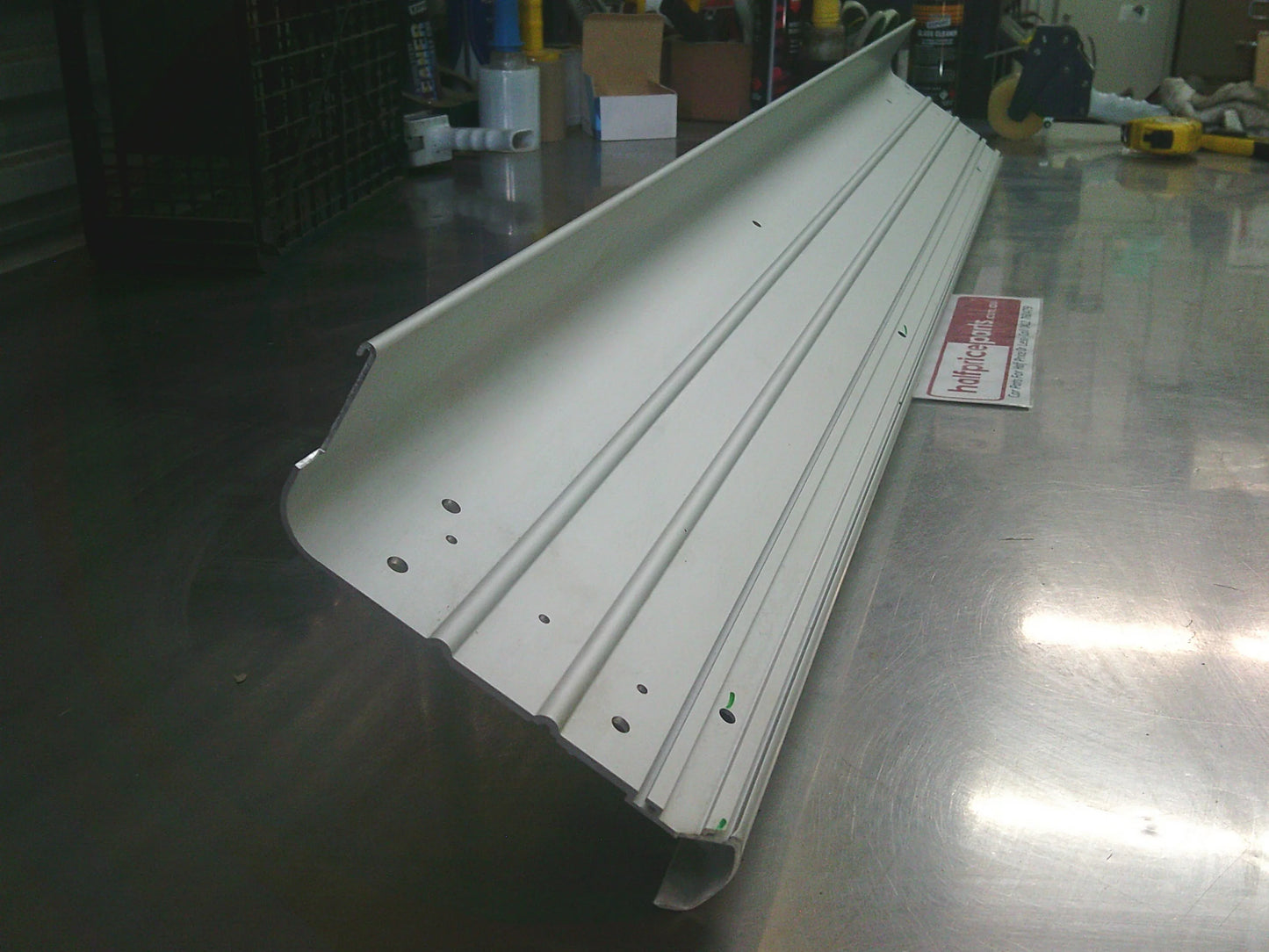 Mitsubishi Triton ML Genuine Right Hand Single Cab Side Step Plate Only (132cm) New Part