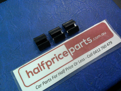 Holden VZ Commodore Lumina Genuine Front Door Weatherstrip Clips 3 Pack New Part