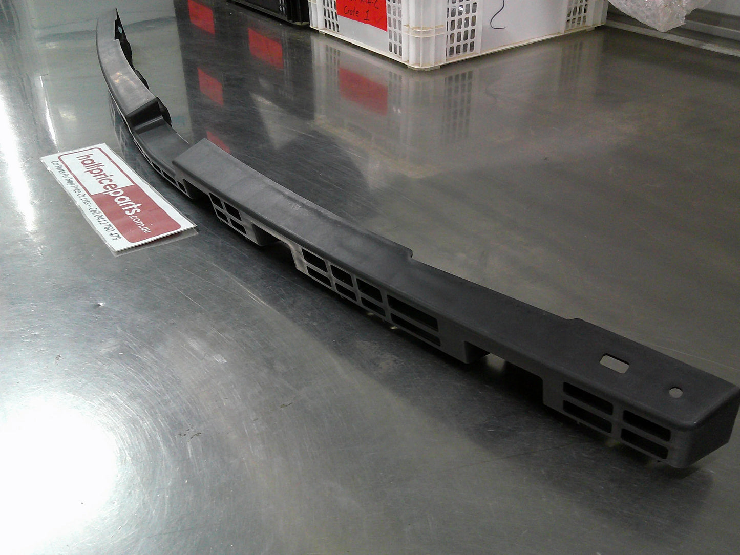 Holden RG7 Colorado Genuine Rear Center Bumper Bar Reinforcement New Part