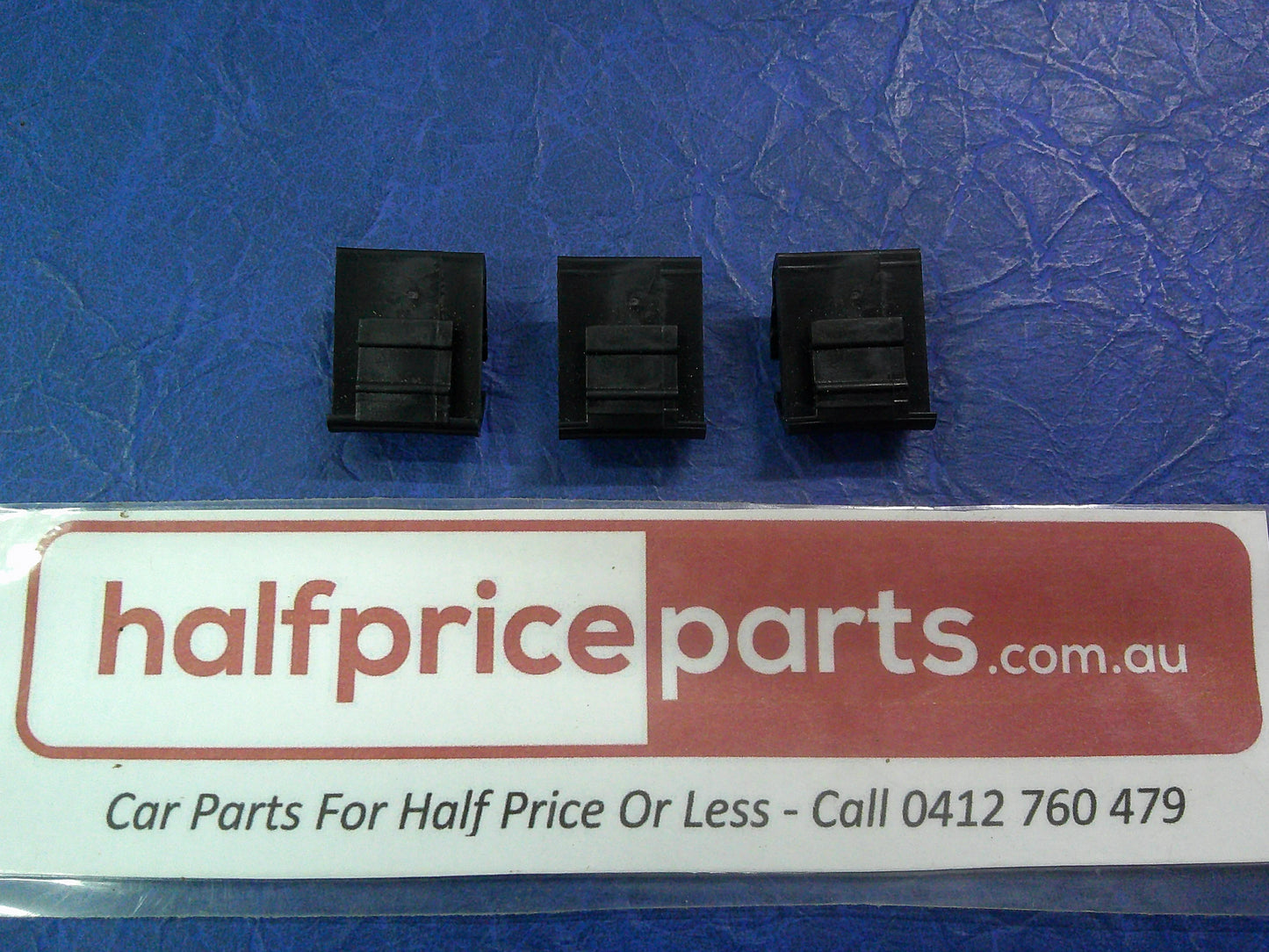Holden VZ Commodore Lumina Genuine Front Door Weatherstrip Clips 3 Pack New Part