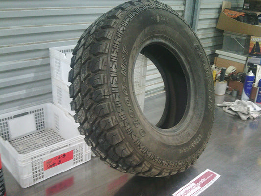 Gladiator QR900 M/T Tyre 28575R16 (This Tyre Is Out Of Date 2016) New Part