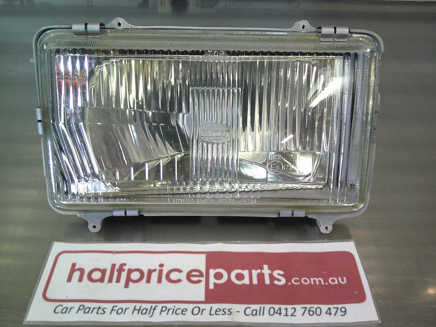 Toyota Corona Right Hand (Drivers) Side Headlight Reconditioned Used Part