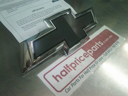 GM Chevrolet Silverado 1500 Genuine Front Grill Emblem (Black/Chrome) New Part