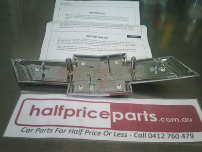 GM Chevrolet Silverado 1500 Genuine Front Grill Emblem (Black/Chrome) New Part