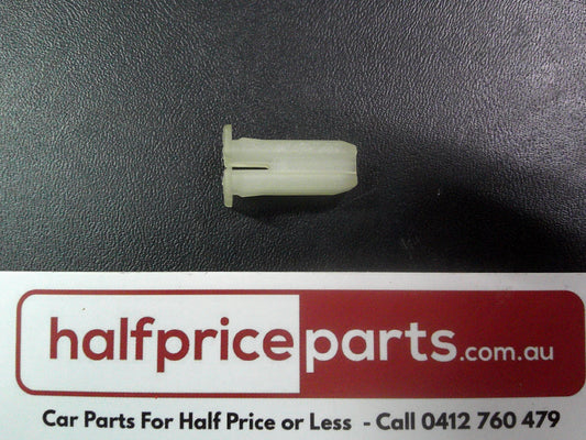 Holden VF Commodore Genuine Air Deflector Retainer Nut New Part
