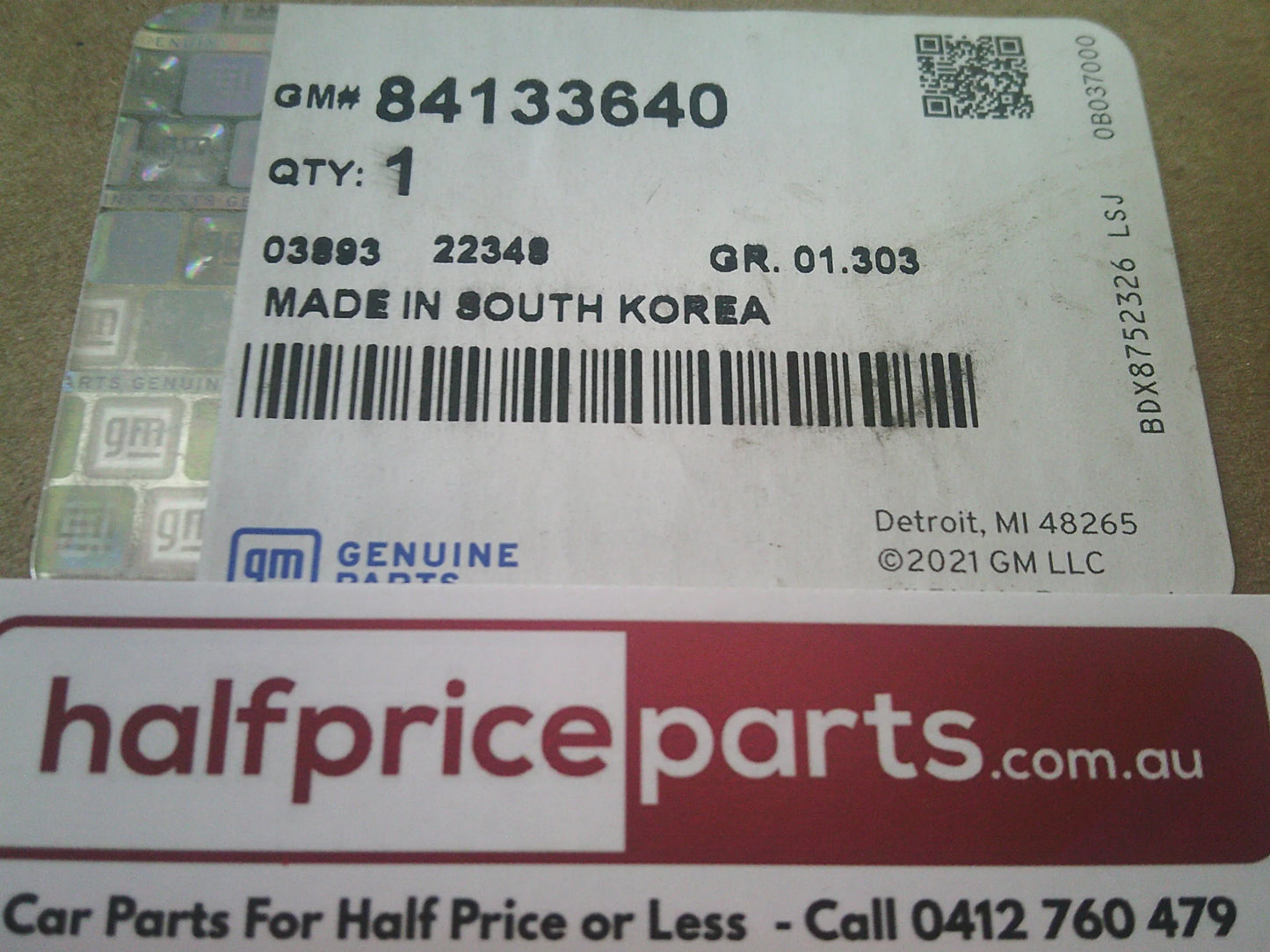 GM Chevrolet Silverado 1500 Genuine Front Grill Emblem (Black/Chrome) New Part