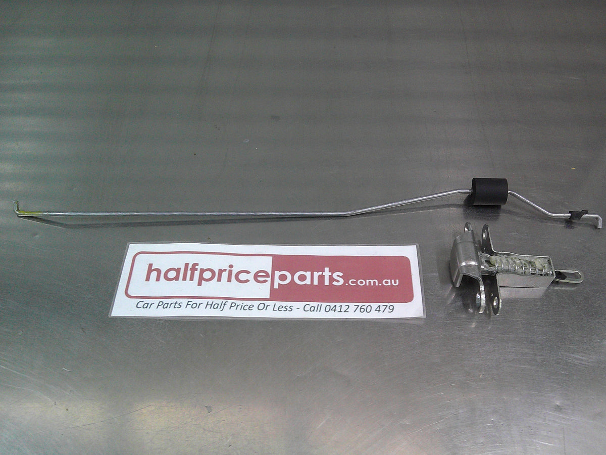 Isuzu D-Max Genuine Left Hand Rear Tail Gate Rod And Latch Assembly New Part