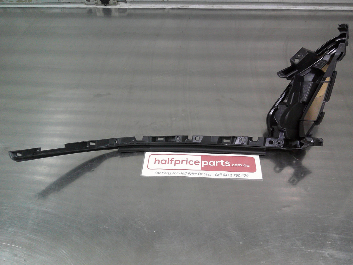 Toyota Prado 150 Series Genuine Right Hand Front Headlight Bracket Assembly New Part