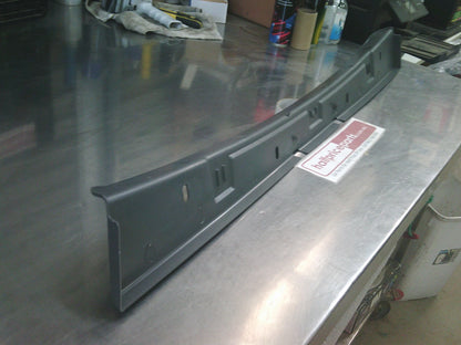 Holden VT/VX/VU/VY/VZ Commodore/Statesman WH/WL/WK Genuine Lower Radiator Trim New Part