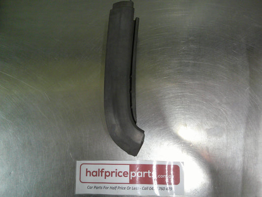 Holden Commodore VF Genuine Left Hand Top Tub Corner Moulding New Part