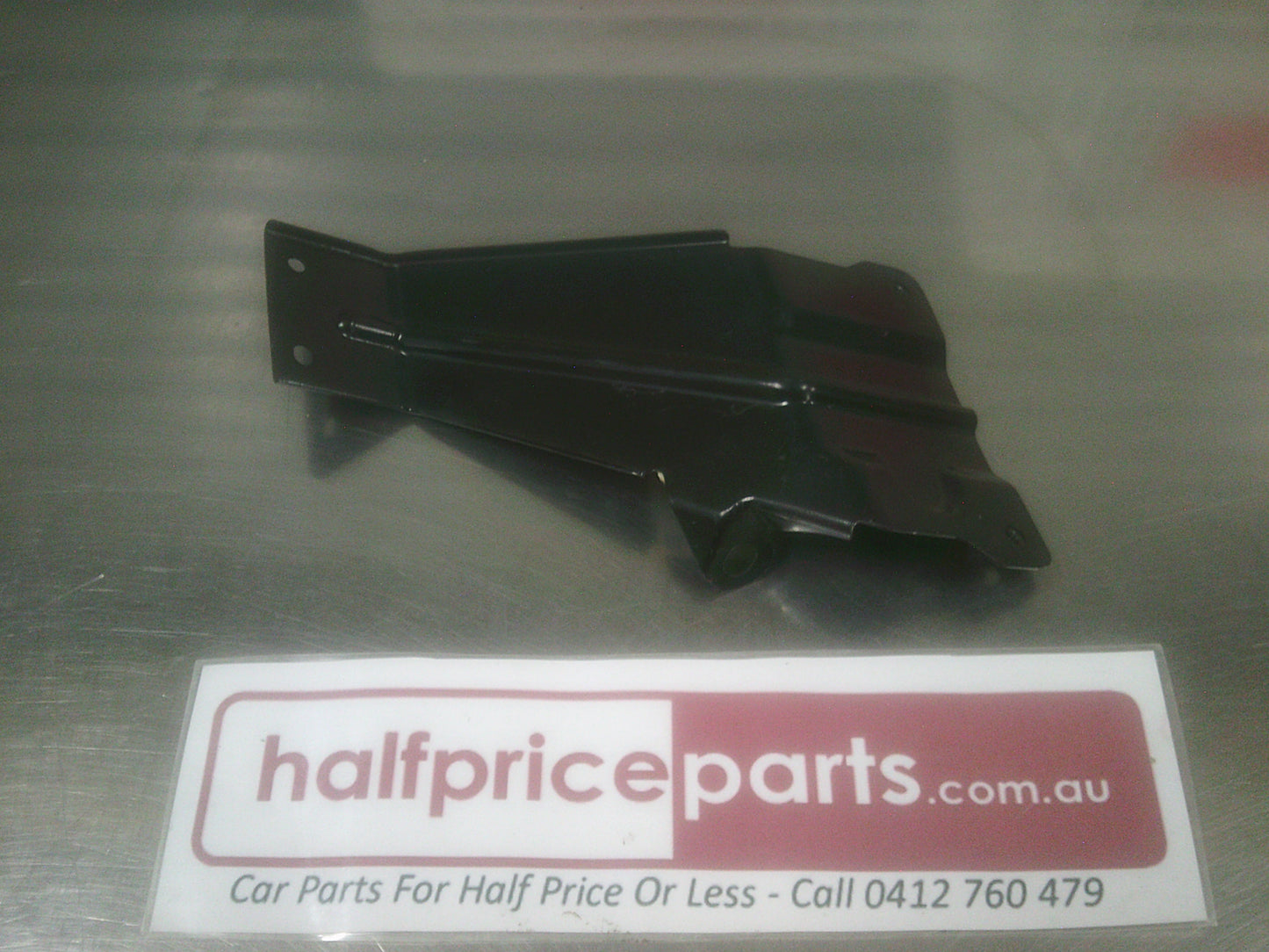 Holden CG Captiva Genuine Left Hand Front Guard Mounting Bracket New Part