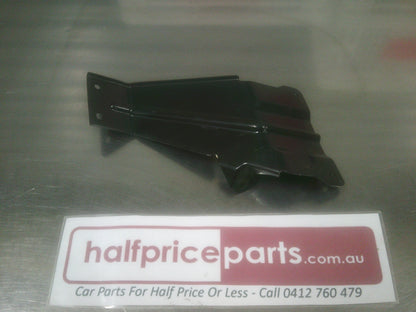 Holden CG Captiva Genuine Left Hand Front Guard Mounting Bracket New Part