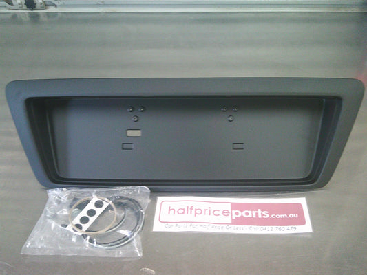Holden VY/VZ Commodore Genuine Rear Boot Lid Centre Garnish Trim Surround New Part