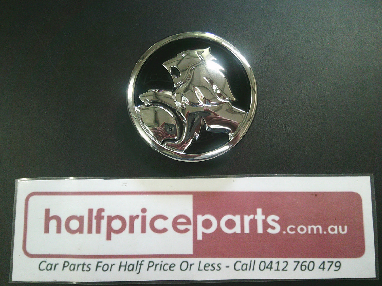 Holden Captiva 7 CG Genuine Front Grille Chrome Emblem w/Fitting Bracket New Part