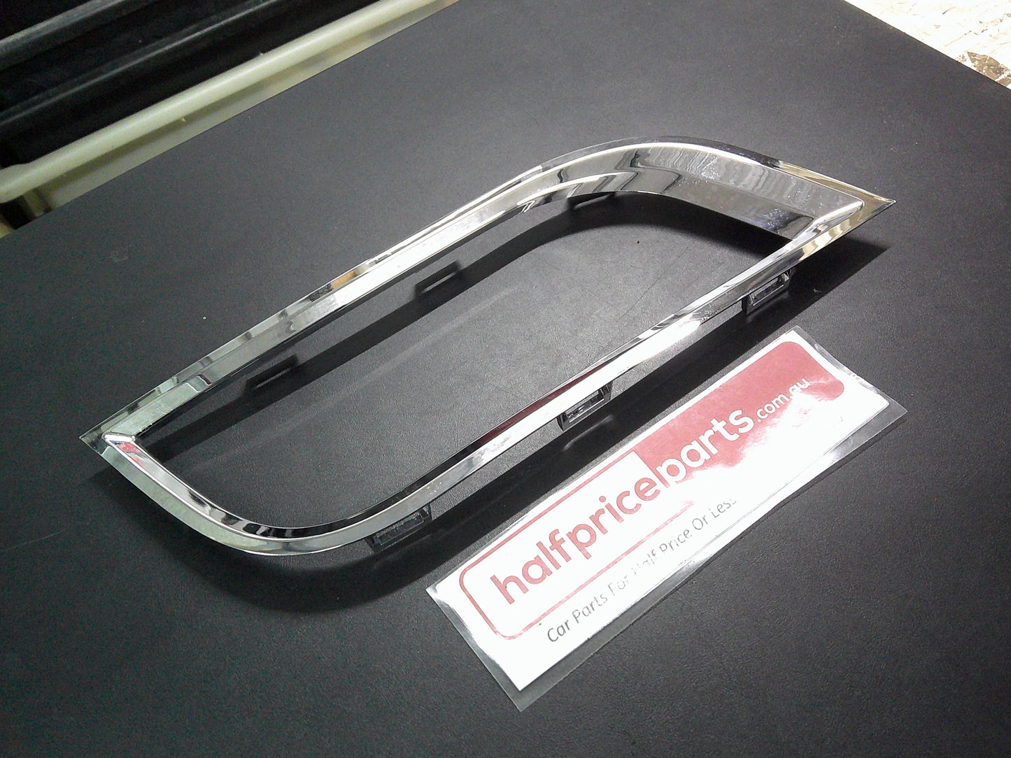 Holden RG Trailblazer Genuine Chrome Left Hand Front Fog Light Bezel New Part