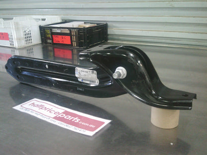 Holden CG Captiva Genuine Drivers Side Rear Upper Trailing Arm Suspension New Part