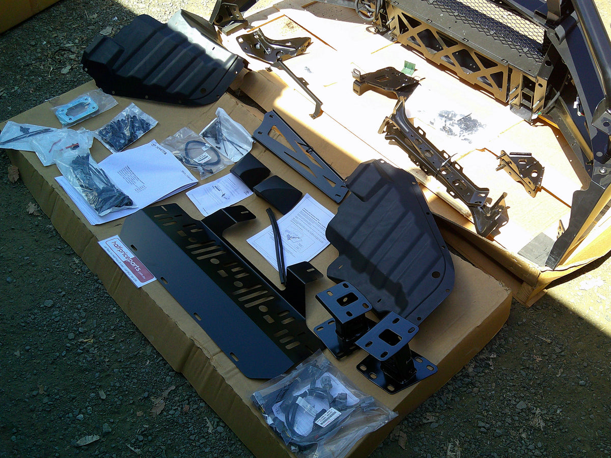 Toyota Hilux Rogue 4x4 Dual Cab Genuine Steel Bull Bar With Day Time Running Lights (Complete Kit New Part