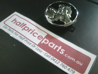 Holden CG Captiva Genuine Front Chrome Grille Emblem New Part