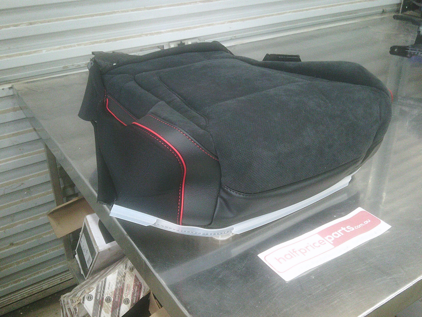 Hyundai Tucson Left Hand Front Seat Base Cover New Part