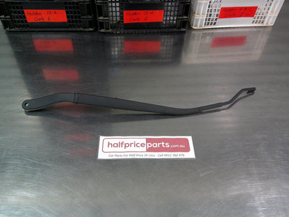 Holden CG Captiva Genuine Left Hand (Passenger) Side Wiper Arm Assy New Part