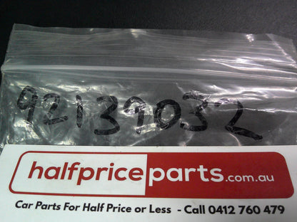 Holden VE Commodore/WM Statesman Genuine Vent Cowl Panel Retainer New Part