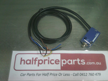 SCHNEIDER ELECTRIC Limit switch; metal roller Ø11,6mm; NO + NC; 6A; max250VAC; IP66