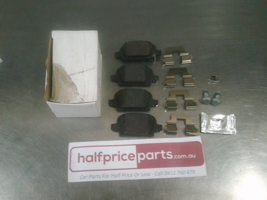 Holden XC Barina/Tigra Genuine Front Brake Pad set New Part.