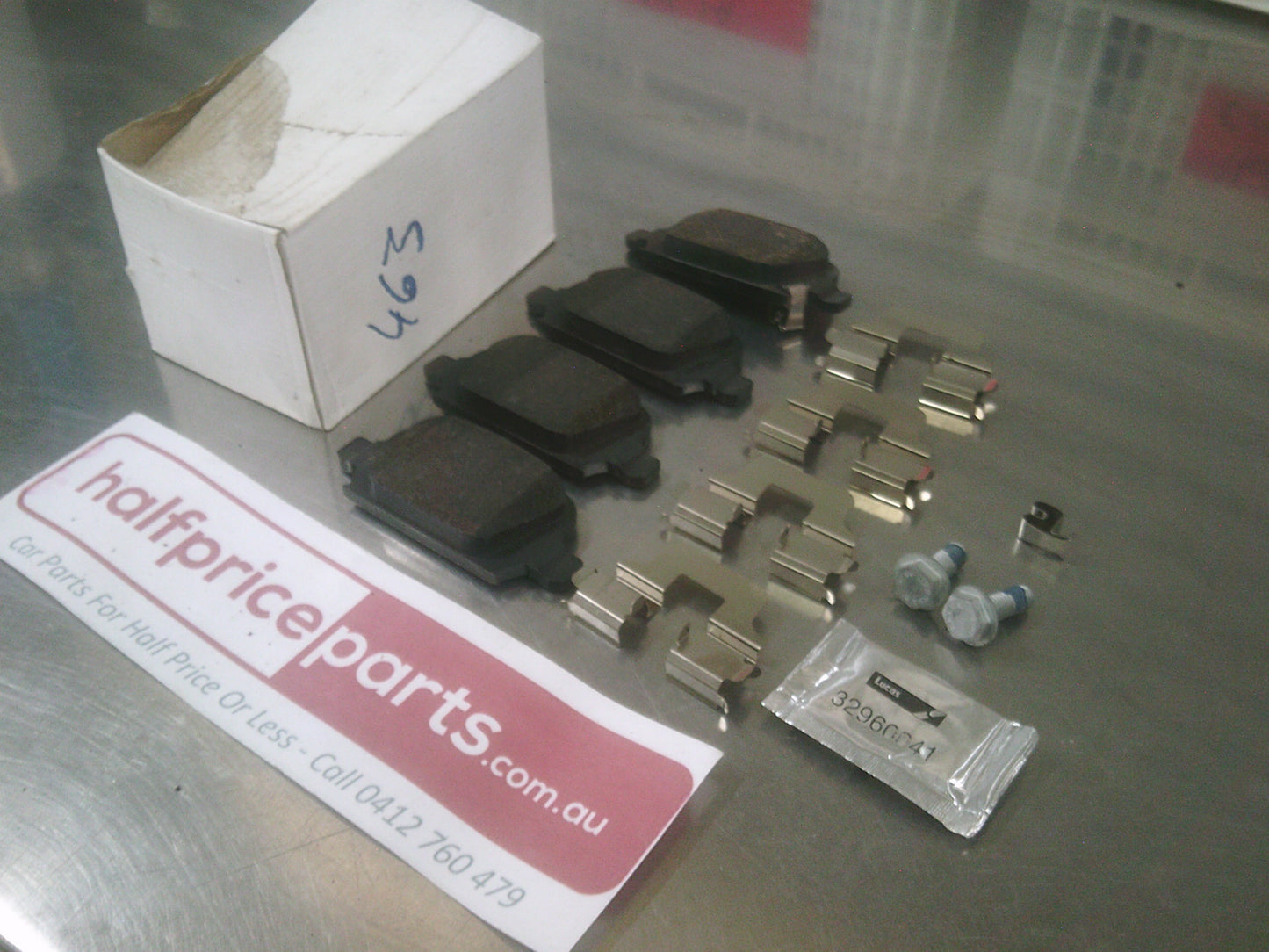 Holden XC Barina/Tigra Genuine Front Brake Pad set New Part.
