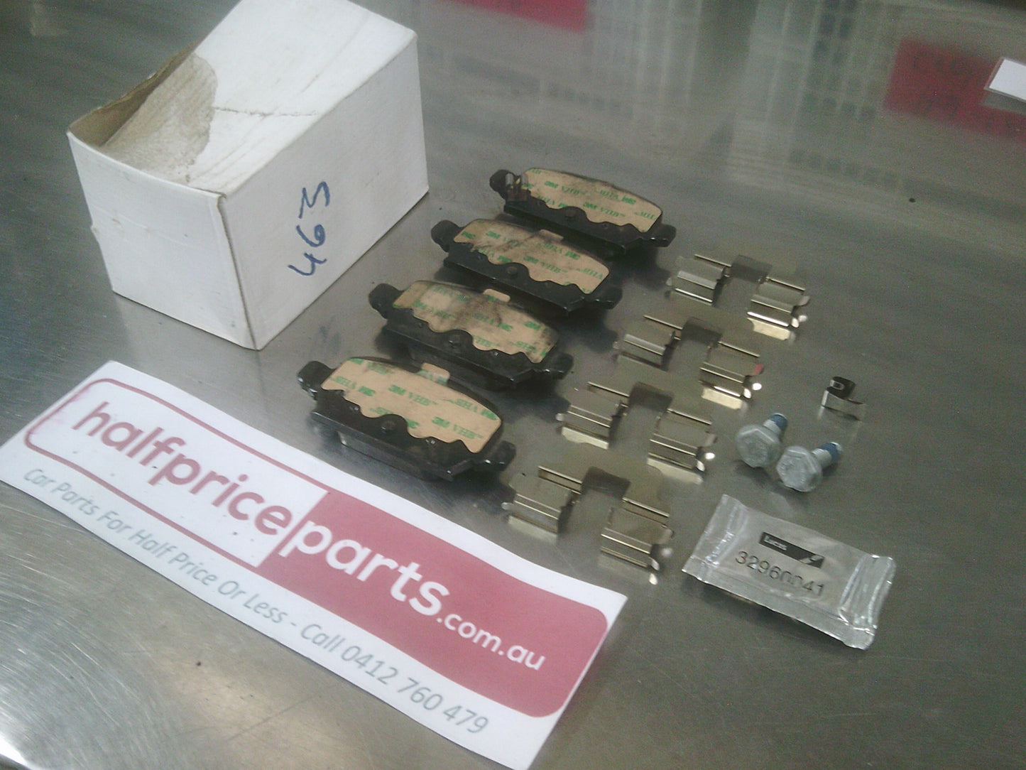 Holden XC Barina/Tigra Genuine Front Brake Pad set New Part.