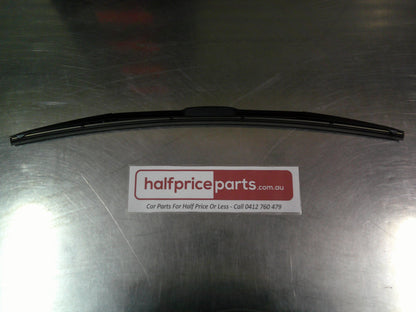 Holden AC Acadia Genuine Right Hand (Drivers) Front Wiper Blade 600mm New Part
