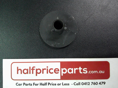Holden VT Commodore Genuine Floor Mat Retainer In Anthracite New Part