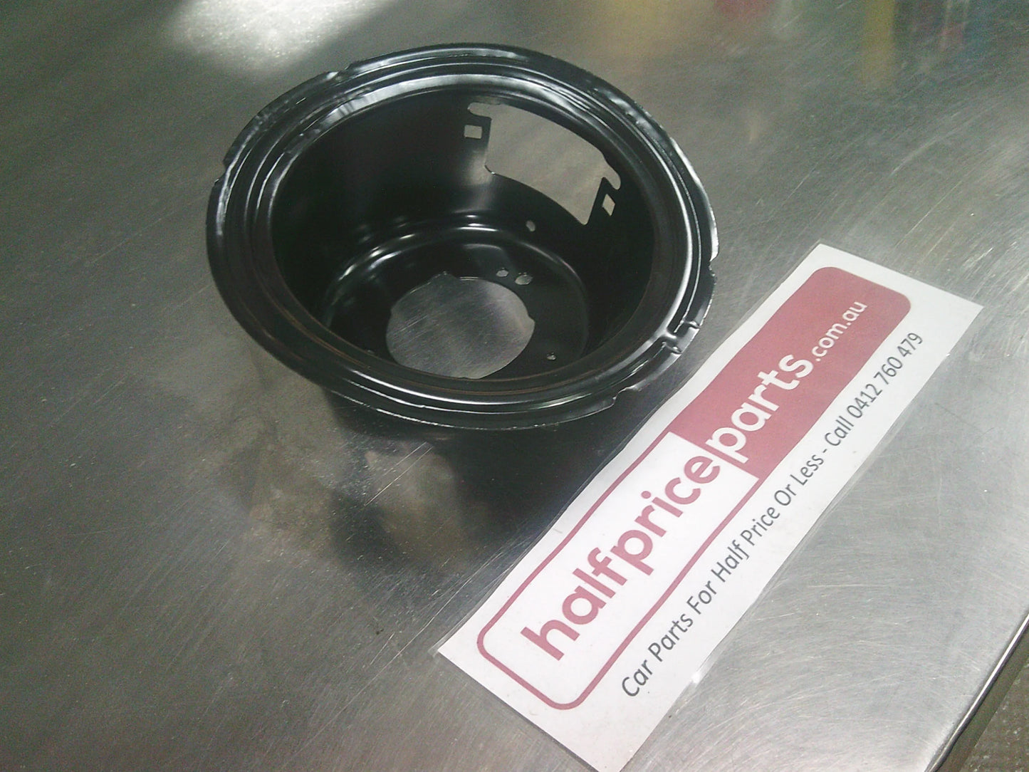Holden CG Captiva Genuine Fuel Tank Filler Mounting Housing New Part