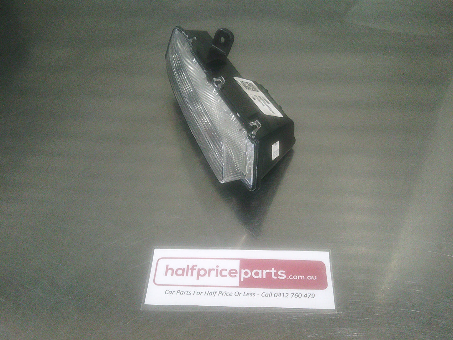 Holden VF SS/SSV/Calais Commodore Genuine Right Hand Front Daytime Running Light Used Part