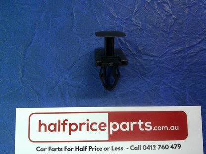 Holden VY/VZ/VE/VF Commodore Genuine Bumper Bar Clip New Part