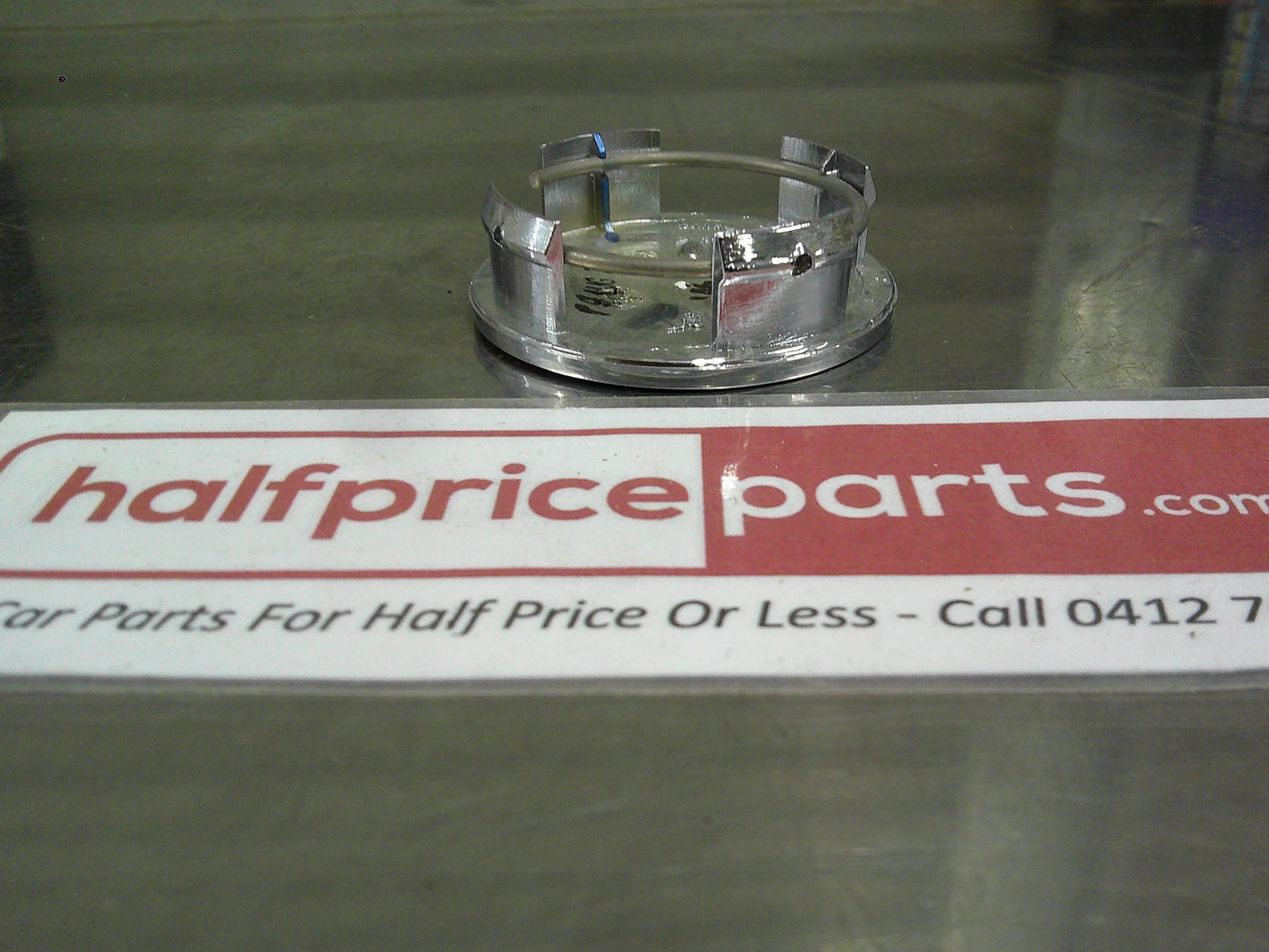 Holden VY/VZ Commodore Genuine Alloy Wheel Center Cap 1 ONLY) New Part