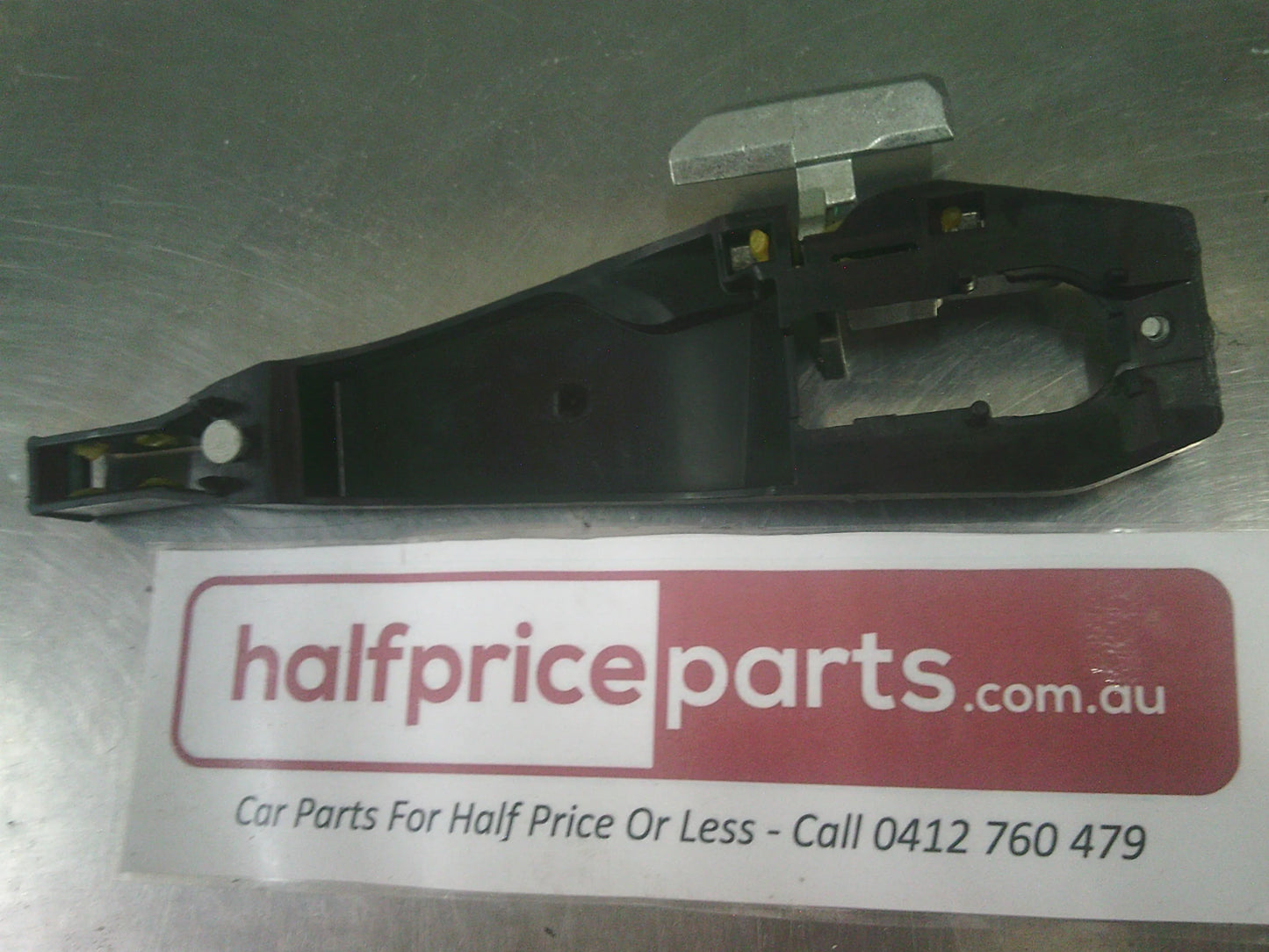 Holden VE Commodore Genuine Left Hand Front Door Handle Housing New Part