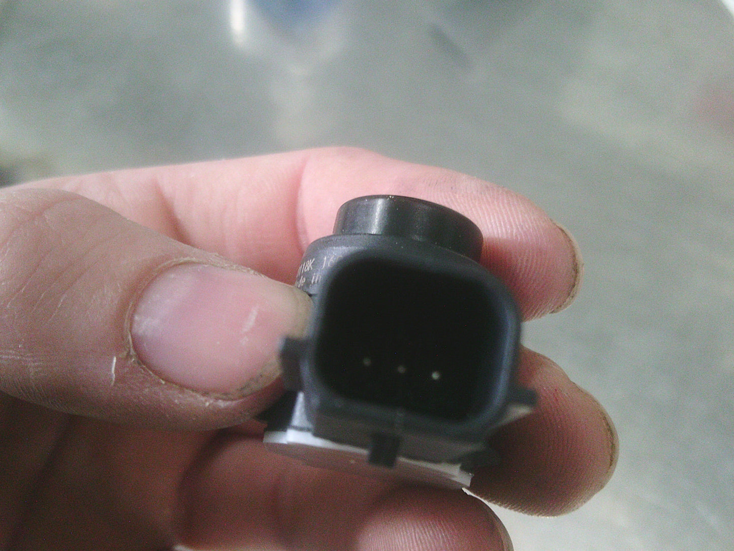 Holden VF Commodore Genuine Front Parking Sensor New Part