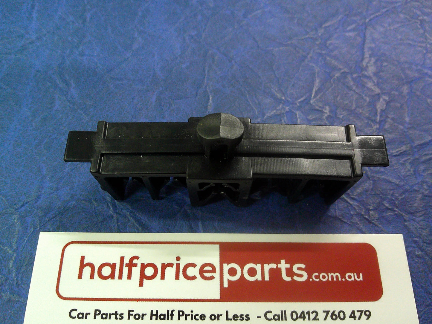 Isuzu Trooper/Holden Monterey Genuine Fuel Line Clip New Part