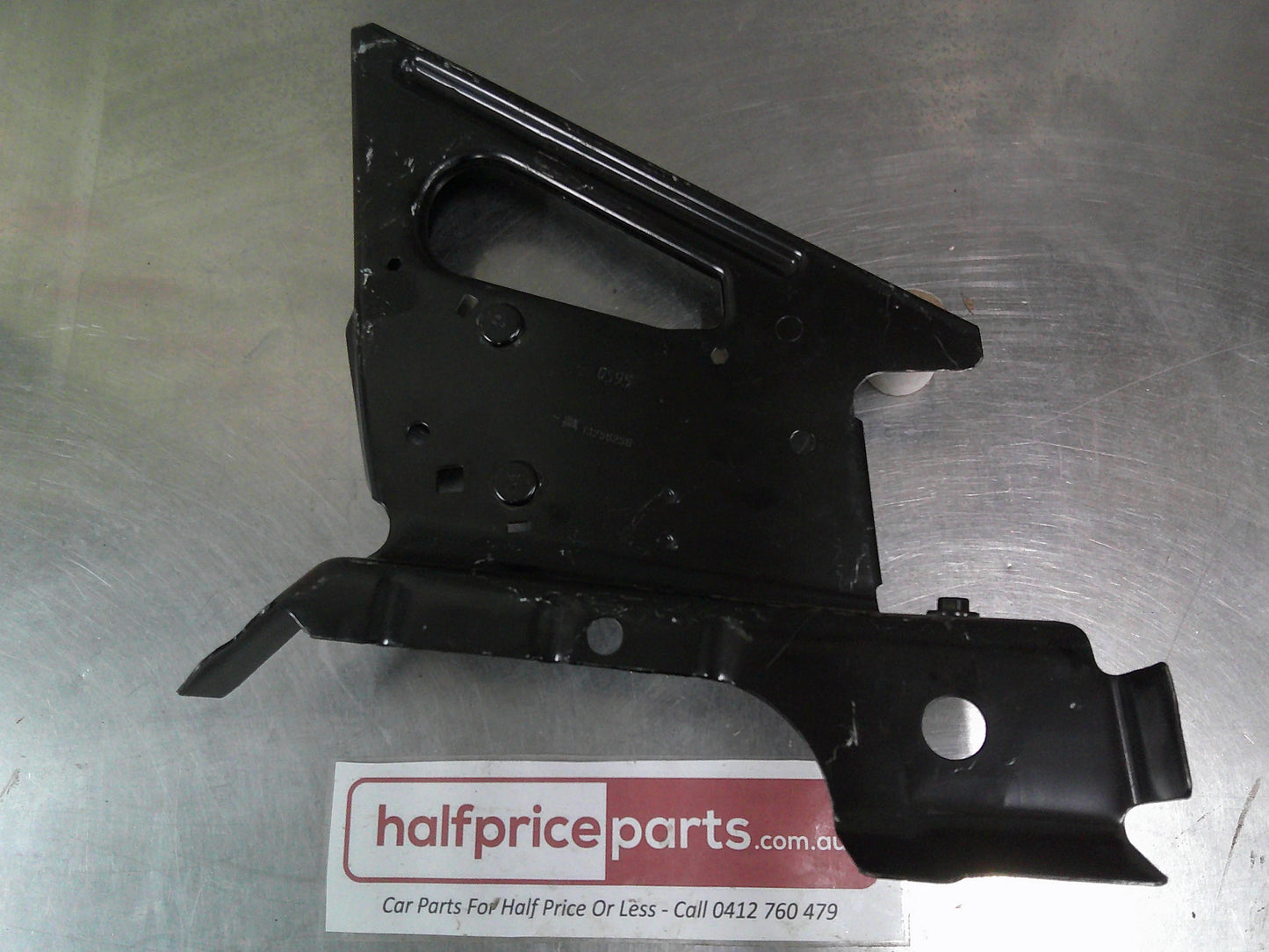 Holden Cascada Genuine Left Hand Front Head Light To Guard Structural Bracket New Part