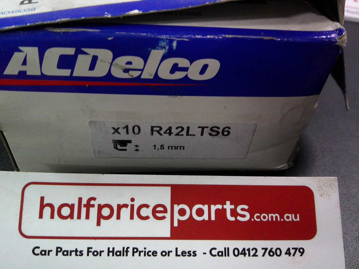 Holden VK/VN/VP/VR/VS/VT/VX/VY Commodore/WH/WK Caprice/Statesman Genuine Spark Plug New Part