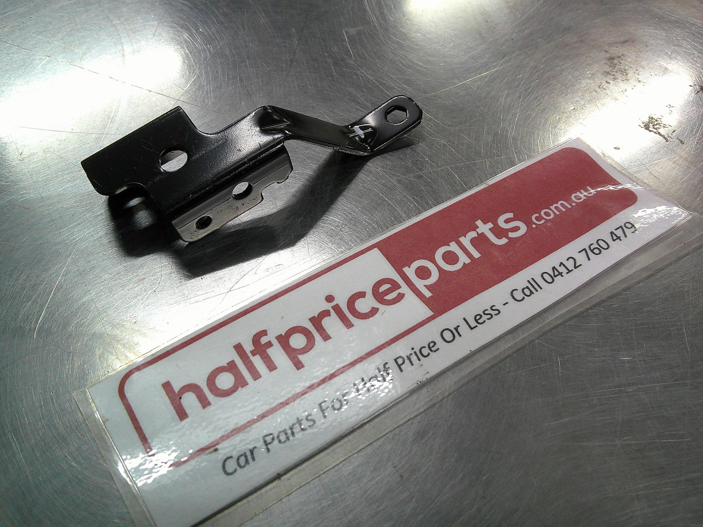 Holden VF Commodore/WN Caprice Genuine Front Seat Adjuster Bracket New Part