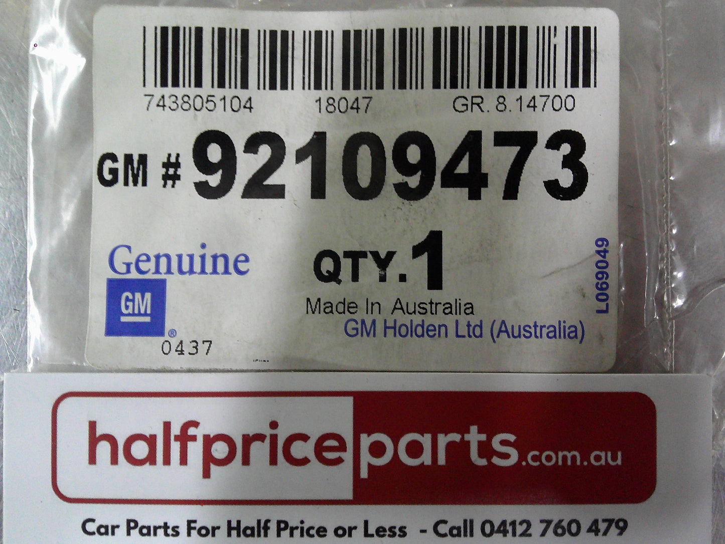 Holden VY/VZ Calais/SS Commodore Genuine Silver Satin V8 Guard Emblem New Part