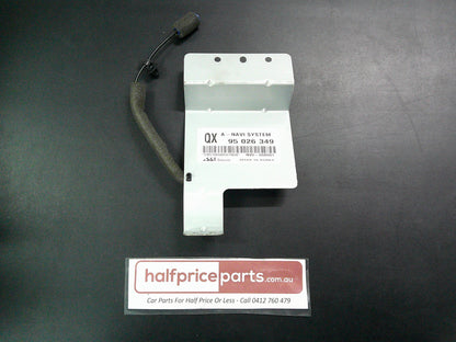 Holden CG Captiva Genuine Navigation Antenna New Part