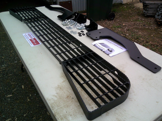Hyundai Staria Load Genuine Rear Technican Step Fitting Kit With Brackets (Cant Be Installed With Tow Bar) New Part