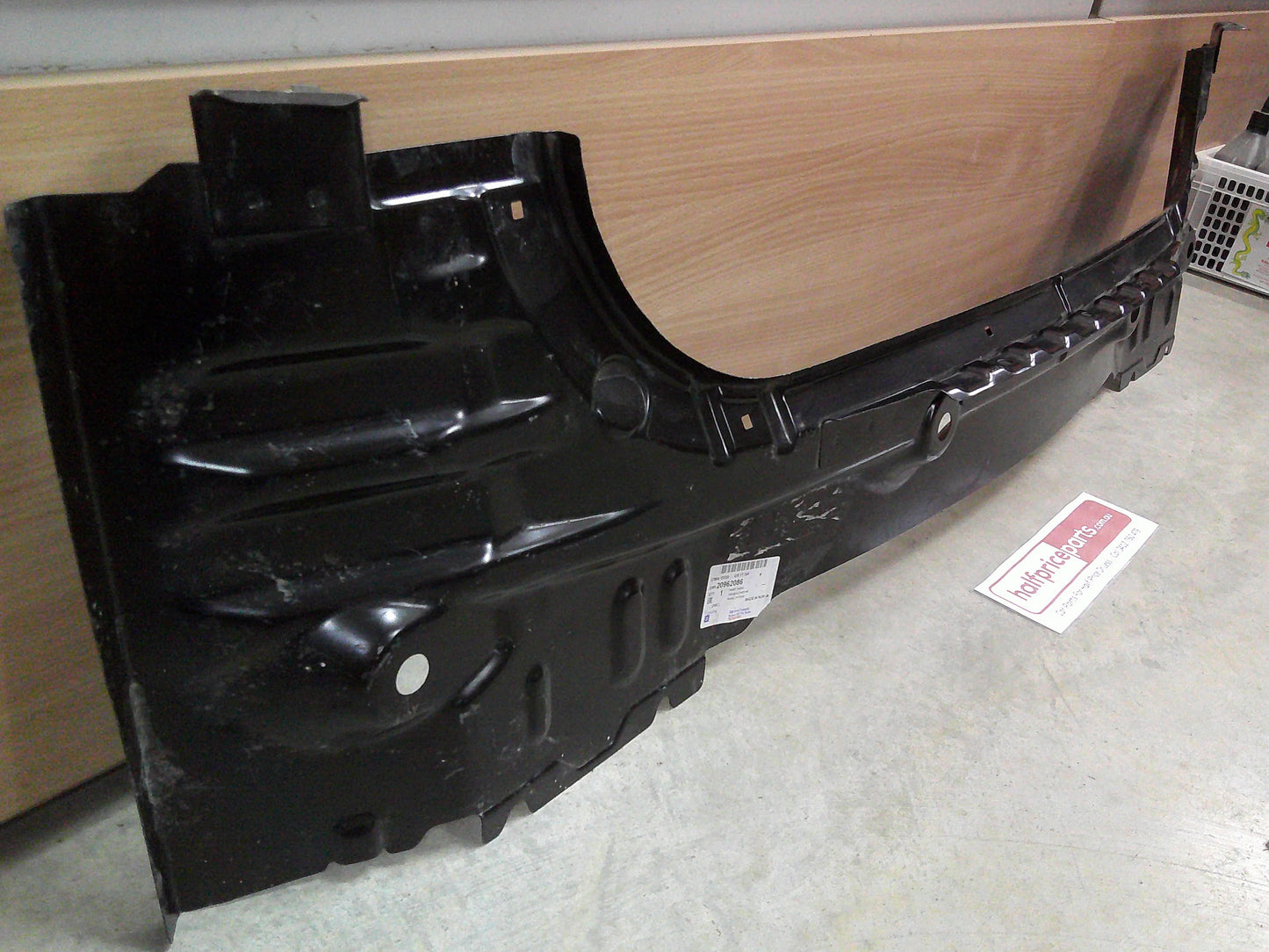 Holden CG Captiva Genuine Rear Inner Beaver Panel Assembly New Part