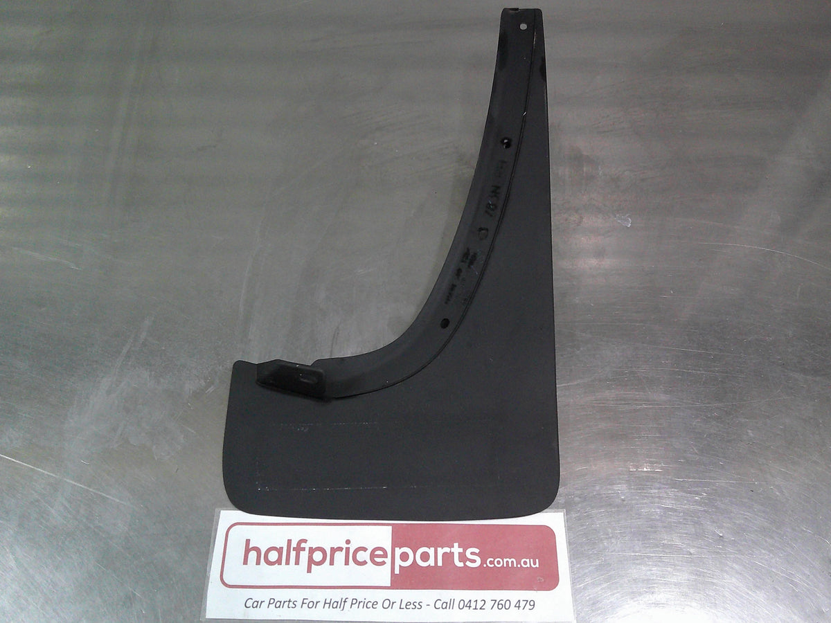 Toyota Kluger Genuine Right Hand Rear Mud Flap Only New Part