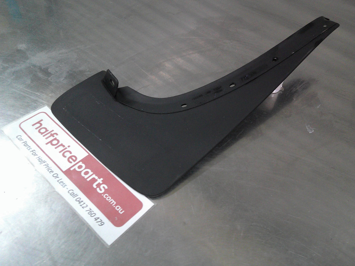 Toyota Kluger Genuine Right Hand Rear Mud Flap Only New Part